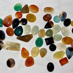 gemstones mixed (47) , total 1002.4 ctw, appraisal by GLA in 2012 $18,037
